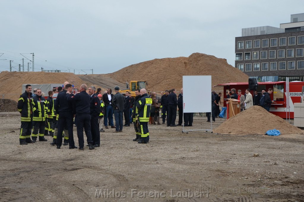 Erster Spatenstich Neues Feuerwehrzentrum Koeln Kalk Gummersbacherstr P053.JPG - Miklos Laubert